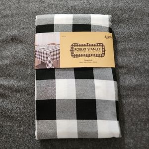 ROBERT STANLEY | Black/White Plaid | 60x120" | Tablecloth | NWT
